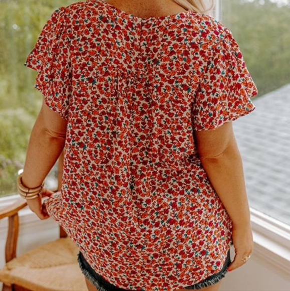 Summer 🌞Boutique boho 🌷 Red Floral lace top - Picture 2 of 6